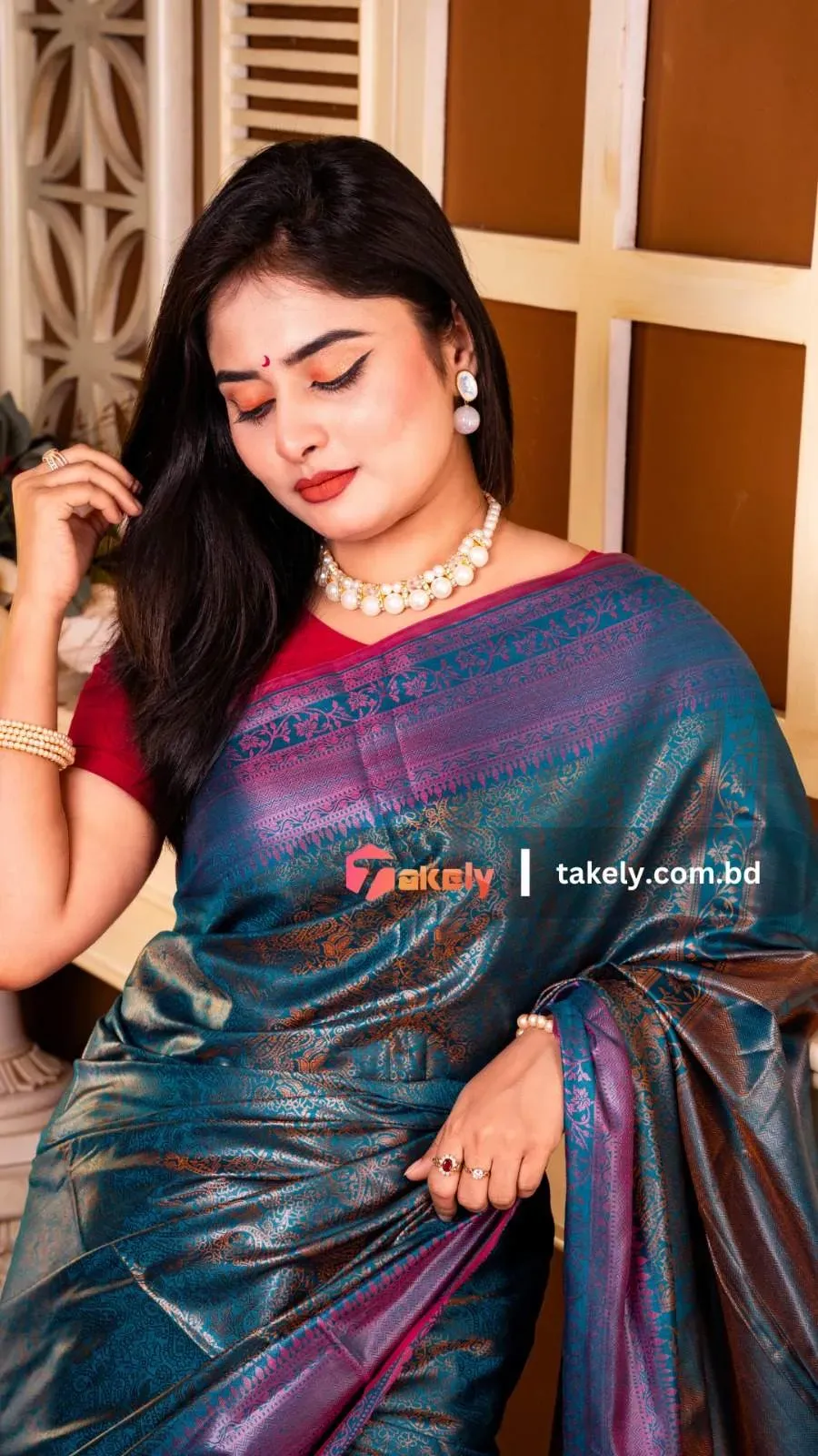 কাঞ্চিপুরম কাতান শাড়ি ব্লাউজ পিস সহ | P00110