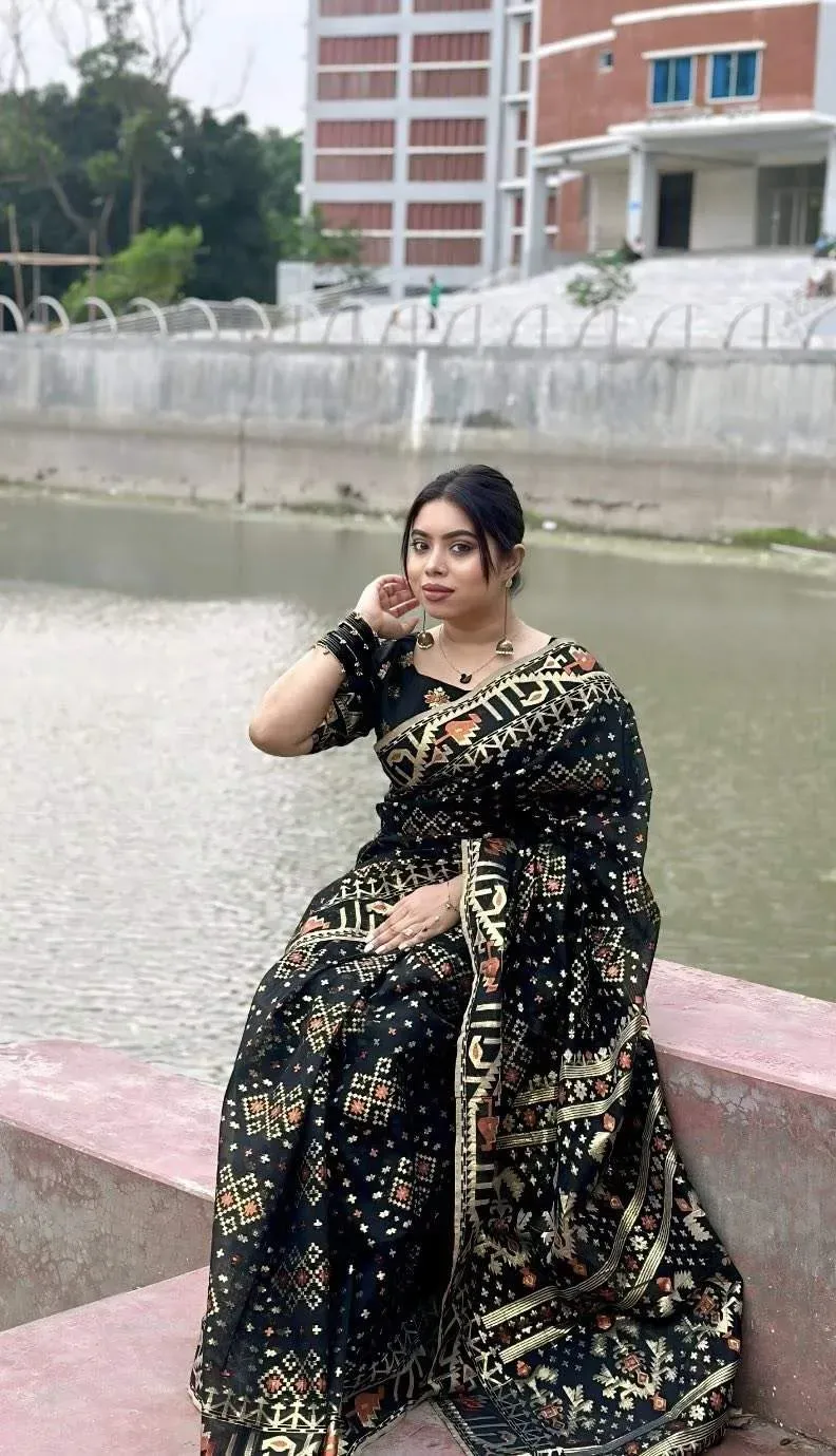 60/80 Count Jori Sutar Tant Jamdani Saree With Blouse Piece | P00063